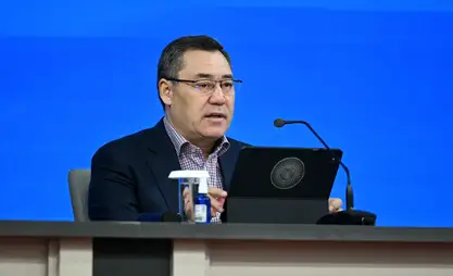 Kyrgyz president visits the regions, solves unaddressed problems