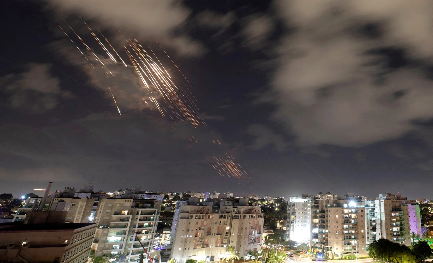 2024-10-01t200521z_425904007_rc2tbaatn69i_rtrmadp_3_israel-palestinians-lebanon-iranjpg_1f4_a36