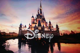 2440958-disney-logo.webp