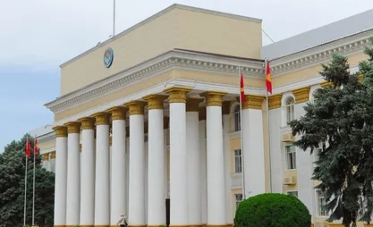 Kyrgyz FM explains rules of obtaining a commercial driver's license in United States