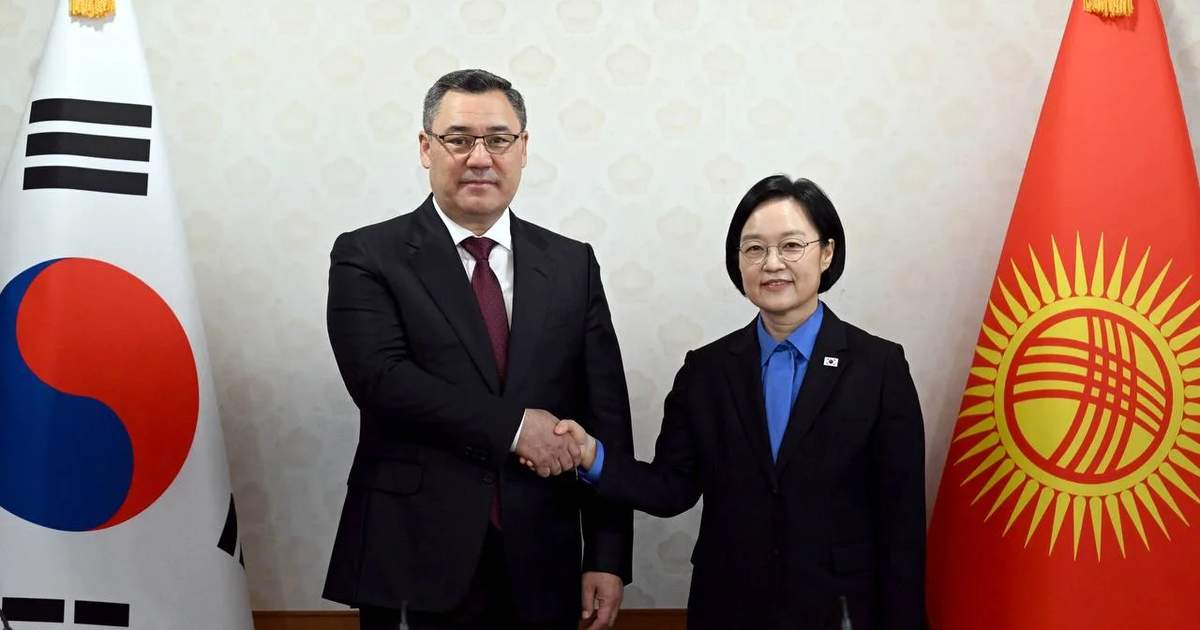 President Zhaparov holds talks with PM of Korea in Seoul