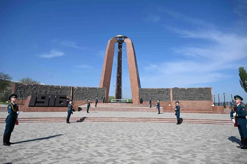 69f1855af41fc.max-2560x1440.format-webp.jpegquality-90.webp