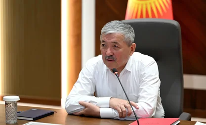 Kyrgyz civil servants to wear national-style uniform