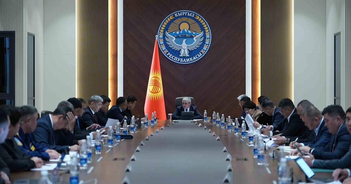 Kyrgyz Cabinet holds first meeting on presidential elections preparations