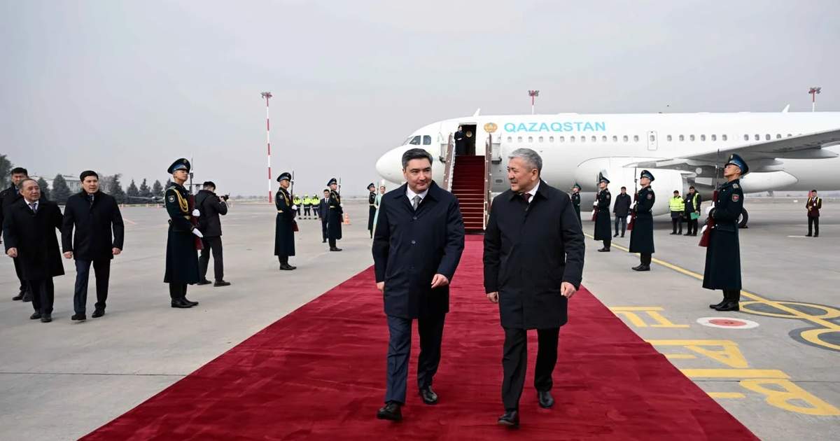 Kazakh PM arrives in Kyrgyzstan on official visit