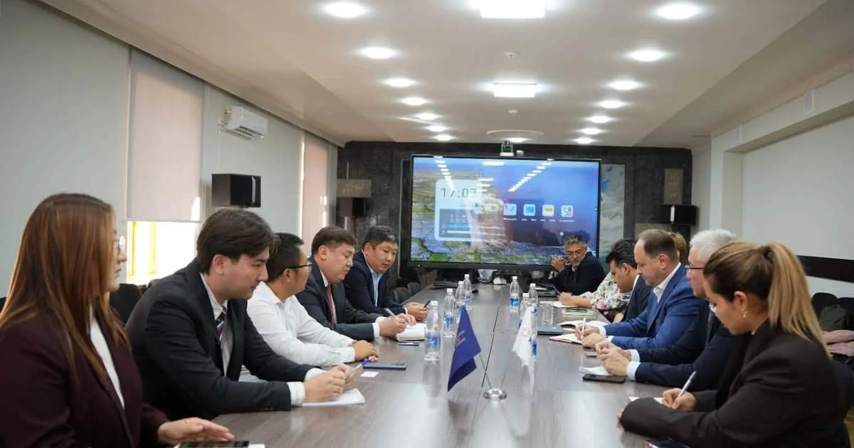 Kyrgyzstan considers snow leopard conservation project via ecotourism
