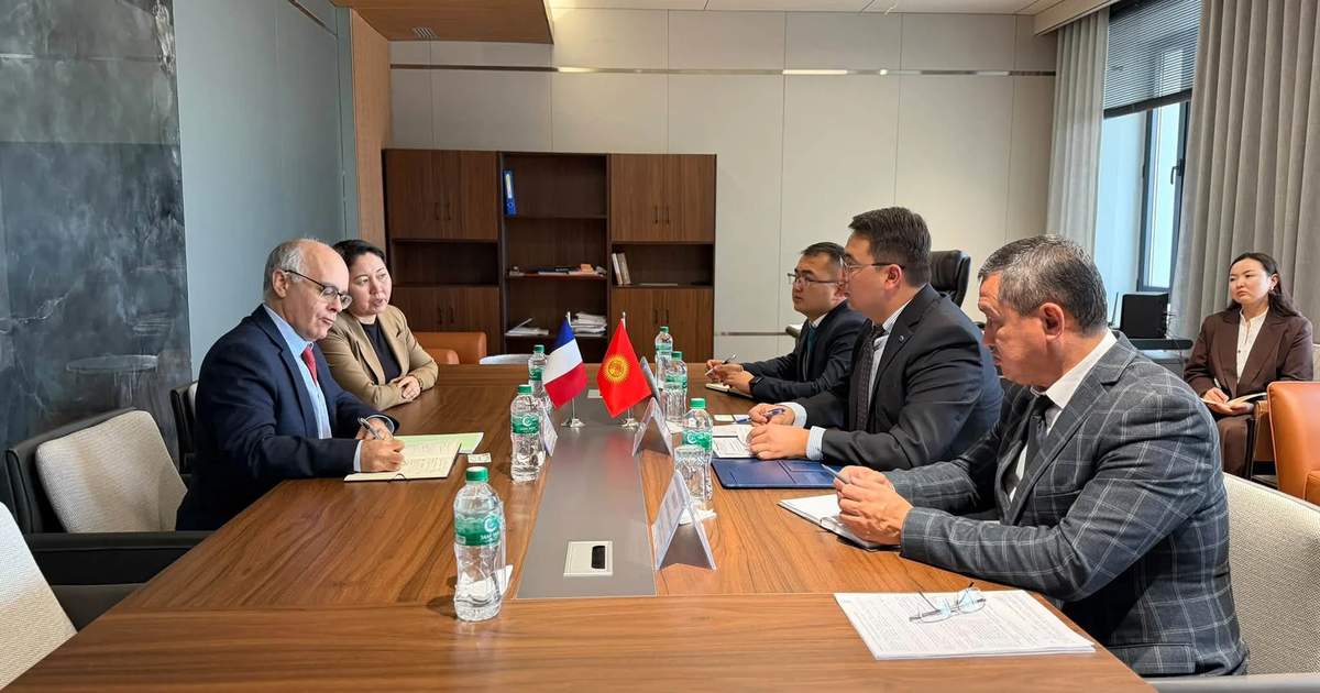 Osh city hall discusses establishing sister-city ties with French town
