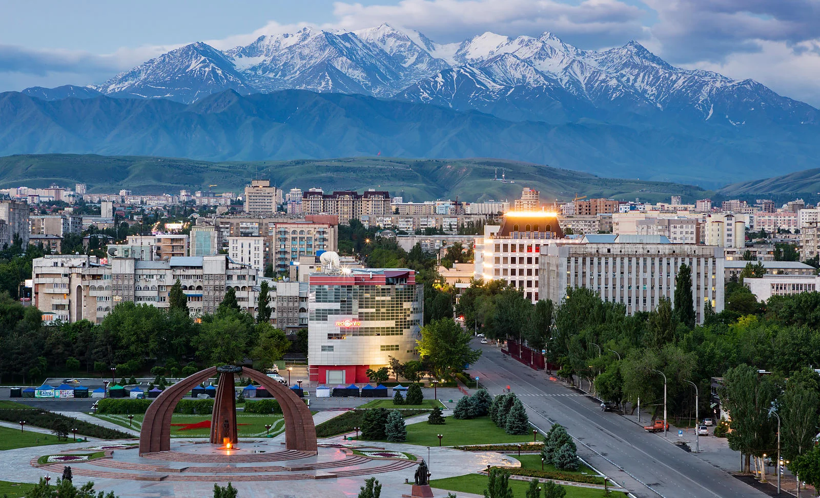 Bishkek_City's_business_center.jpg