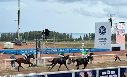 Tajikistan takes first place in 1600-meter horse race