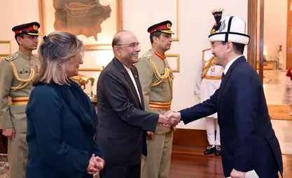 Kyrgyz Ambassador Kylychbek Sultan presents his credentials to president of Pakistan