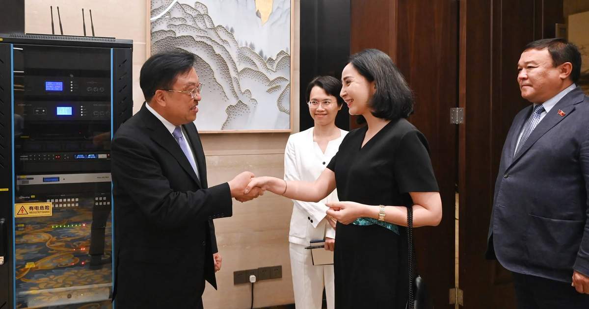 Kyrgyzstan and China agreed to open direct flight from Bishkek to Sanya
