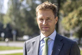 Photo_Hugh Riddell_Resized.jpg