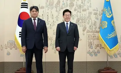 Ambassador Mamadaliev presents credentials to President of Korea
