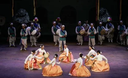 amoishi-far-ang-az-Dushanbe-to-Seul.jpg