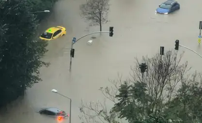 Teenager dies as heavy rain floods Istanbul