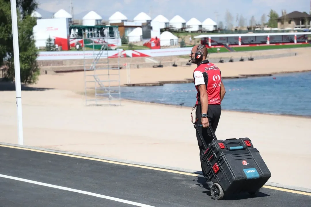 {{ item.title }}