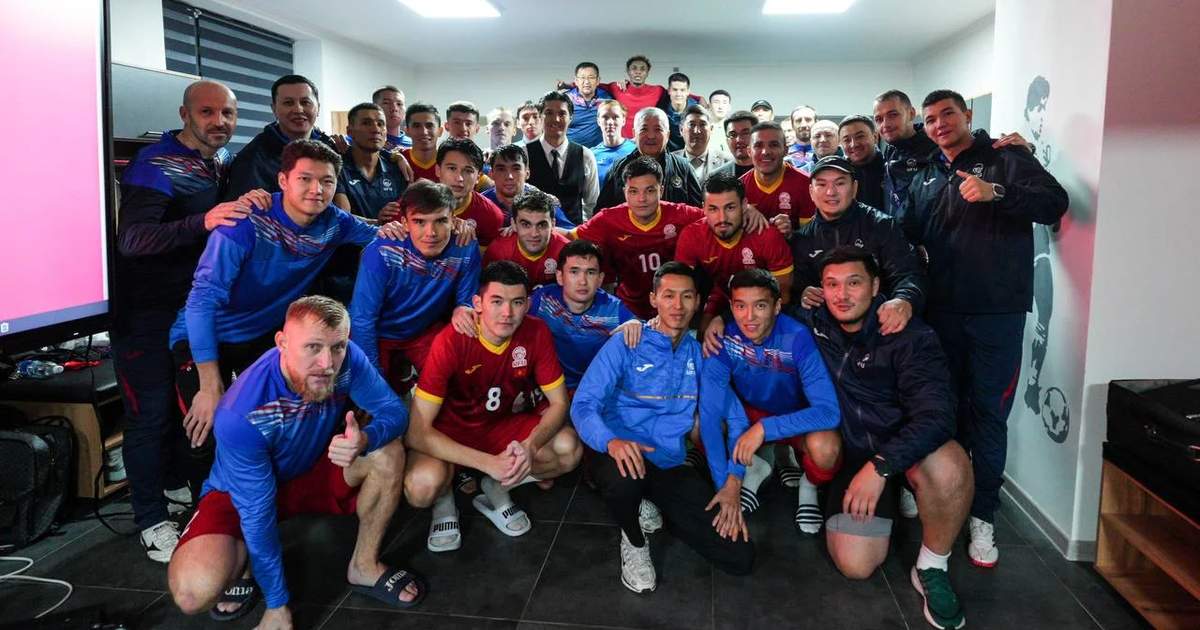 Kyrgyz Cabinet head meets the national teams of Kyrgyzstan and Lebanon