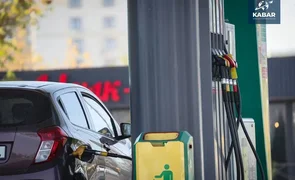gas station.webp