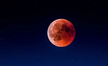 Kyrgyzstanis witness 'Blood Moon' eclipse