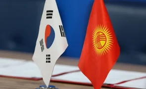 kyrg-korea flags.webp
