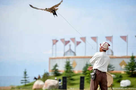 photo_53080243_4tiTclW.max-2560x1440.format-webp.jpegquality-90.webp