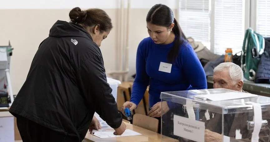 Bulgaria's presidential election heads to Nov. 1 runoff