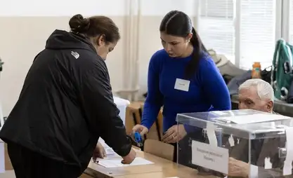 Bulgaria's presidential election heads to Nov. 1 runoff