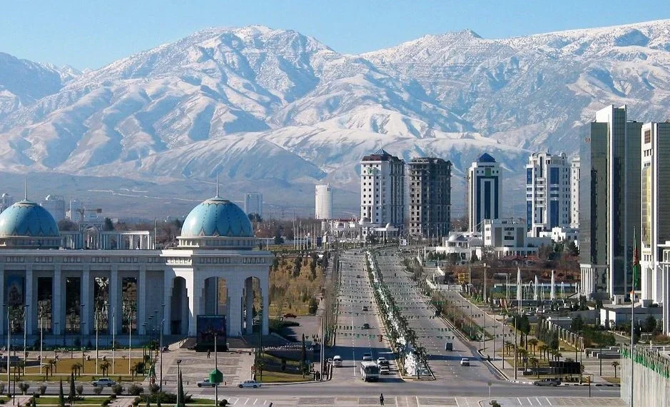 turkmenistan3-1035x_dPdZY2S.2e16d0ba.format-webp.fill-1668x1014.webp